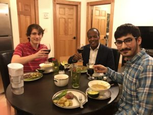 Students host President Pelton for dinner