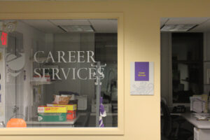 Students learn the ins and outs of internships
