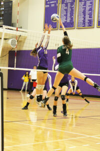 Women's volleyball win's five-set thriller