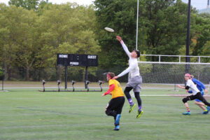 Emerson Ultimate Frisbee flies into campus