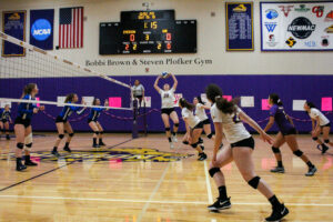 Women’s volleyball cruises to fourth straight win