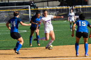 Women’s soccer extends conference win streak to four