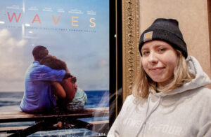 Waves early screening attracts crowds to AMC Boston Common