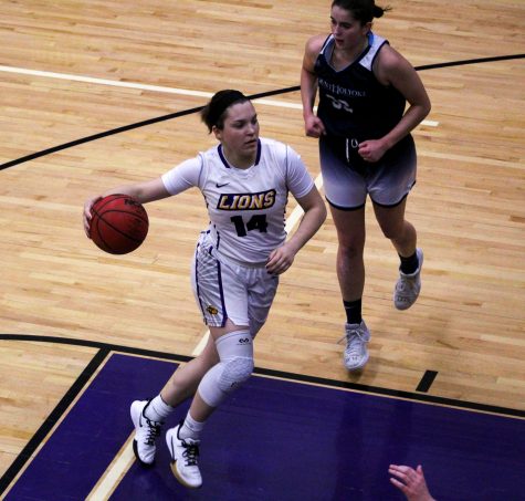 Lions extend winning streak to five in dominant fashion