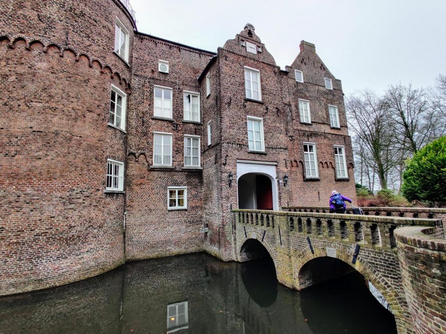 The exterior of the Kasteel Well castle