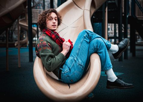 Sophomore explores “Jingle Pop” in new extended play