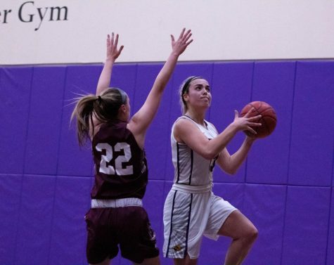 Women’s basketball loses third-straight matchup
