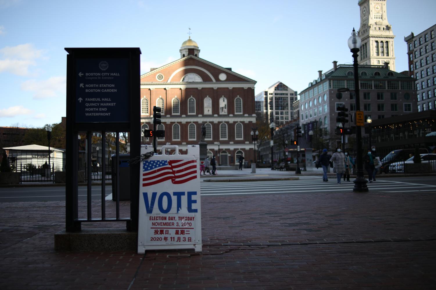In-person+polls+drew+thousands+of+Boston+voters+Tuesday