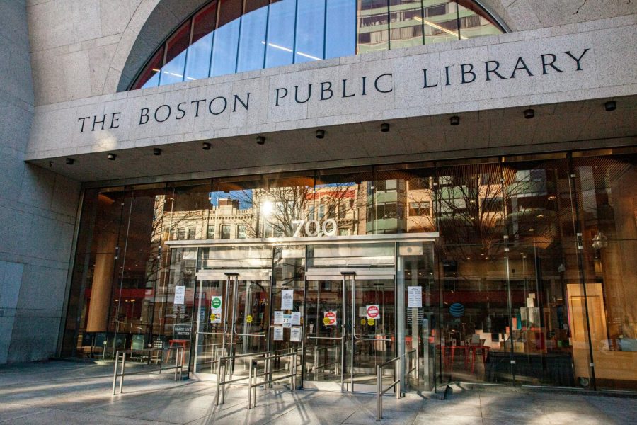 The+main+entrance+of+the+Boston+Public+Library.