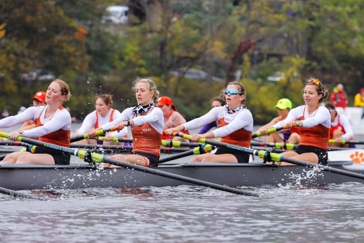 Texas Rowing crews compete in the womens alumnae eights on Saturday, Oct. 21, 2023. (Arthur Mansavage/Beacon Staff)
