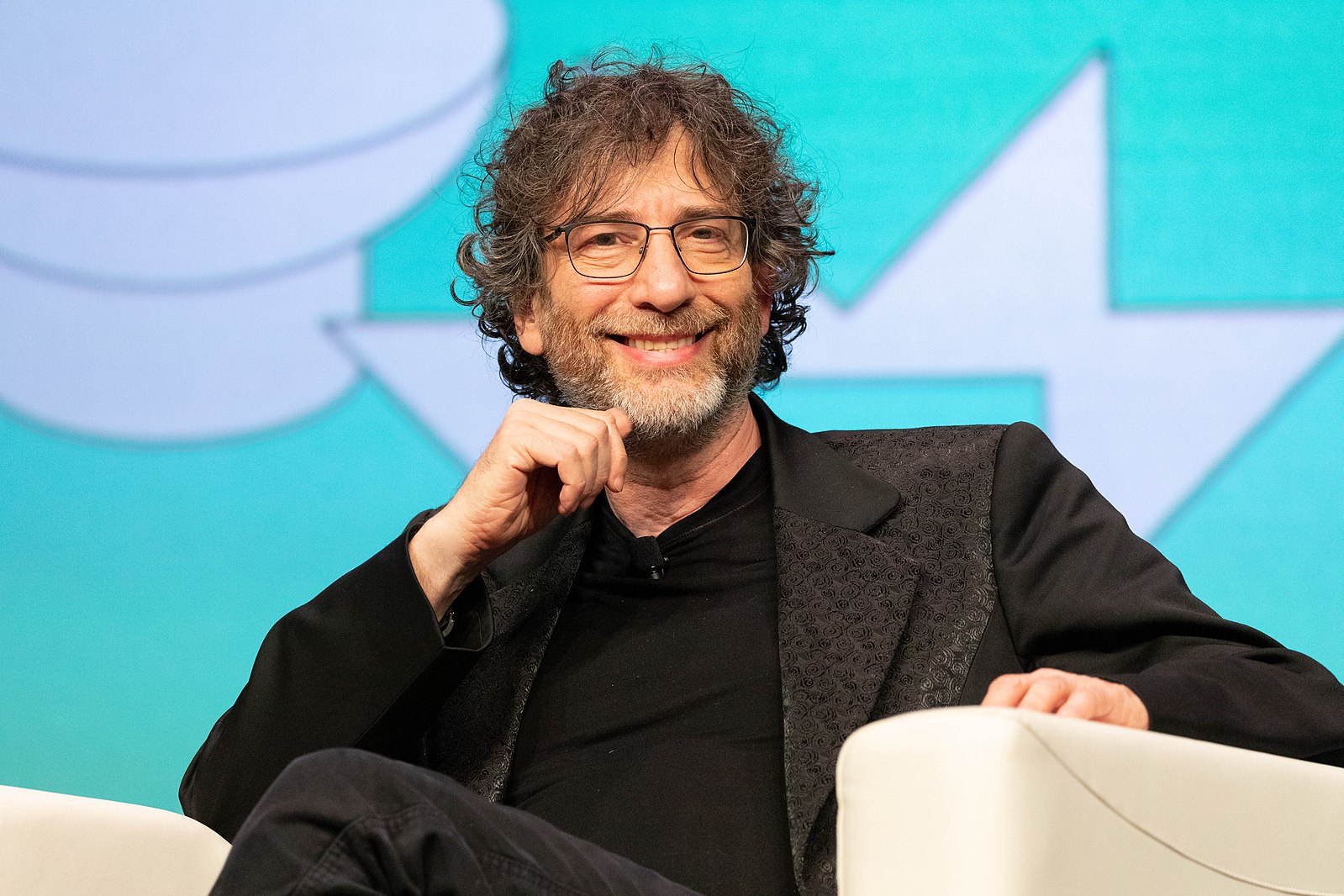 Writer Neil Gaiman discusses how he got his start, love of comic books