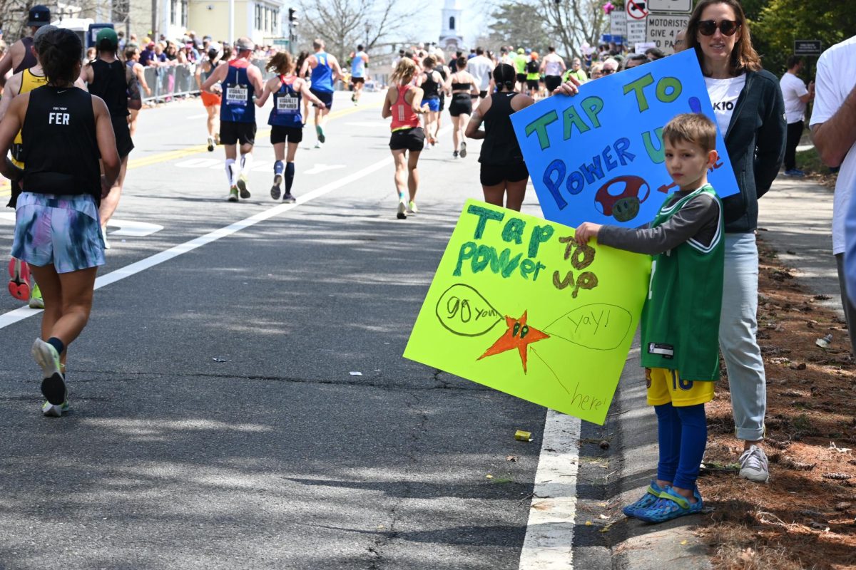 Kiss me if you love the Patriots: Best signs of 2024 Boston Marathon