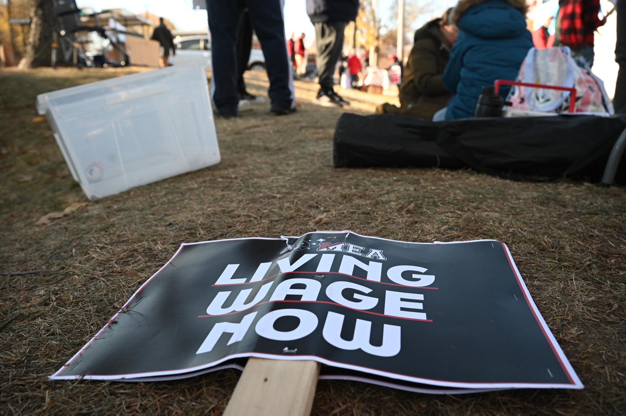 From the school lawn to the Statehouse: North Shore teachers continue to rally