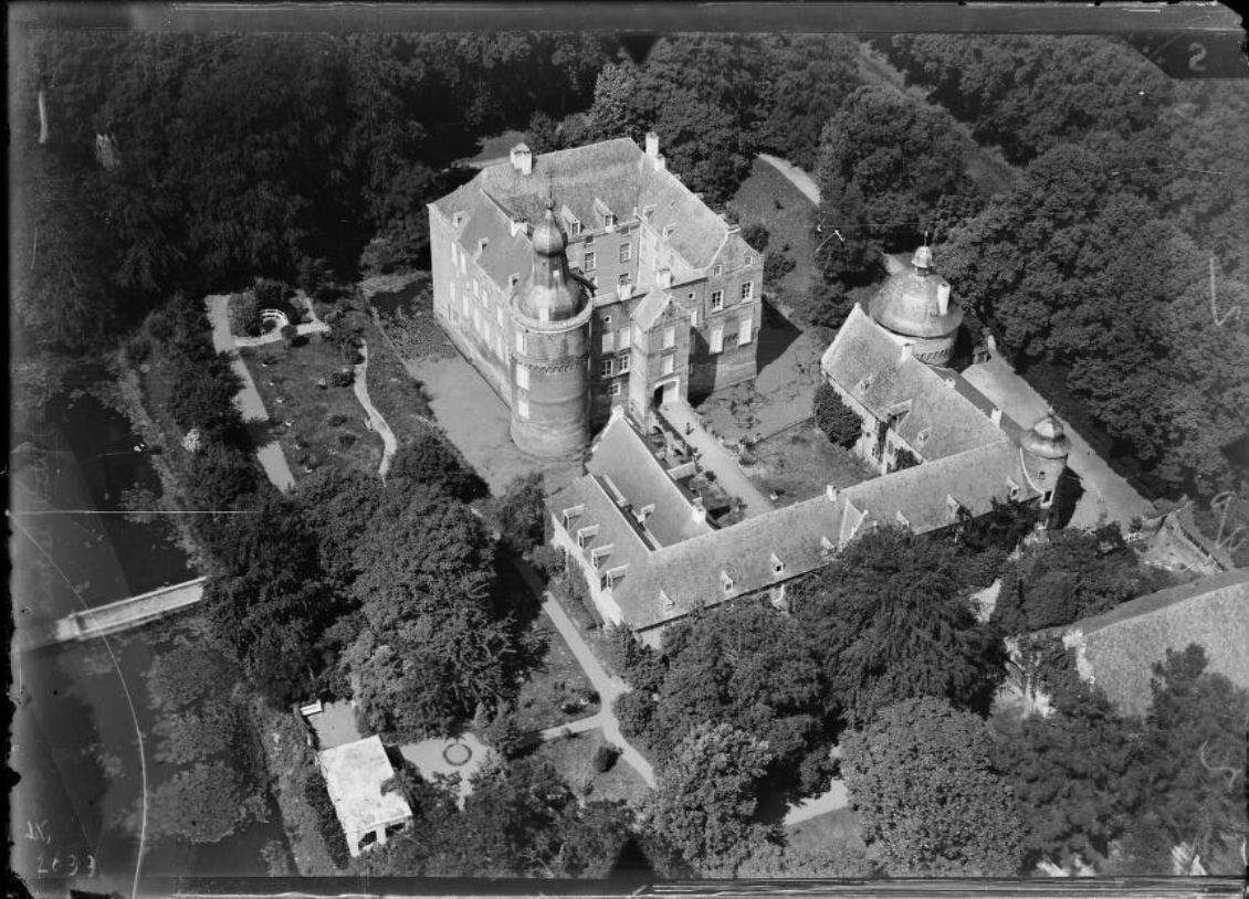 A drone view of Kasteel Well between 1920 and 1940 from the Netherlands Institute for Military History / Courtesy Archief Well