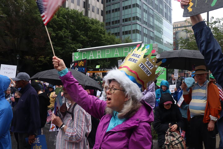 Crowds at the 'No Kings Day' protest in Philadelphia on June 14, 2025 (Bryan Hecht / Beacon Staff)